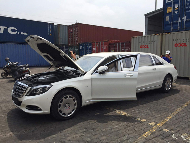 Mercedes-Maybach S600 Pullman - sedan của giới siêu giàu về Việt Nam